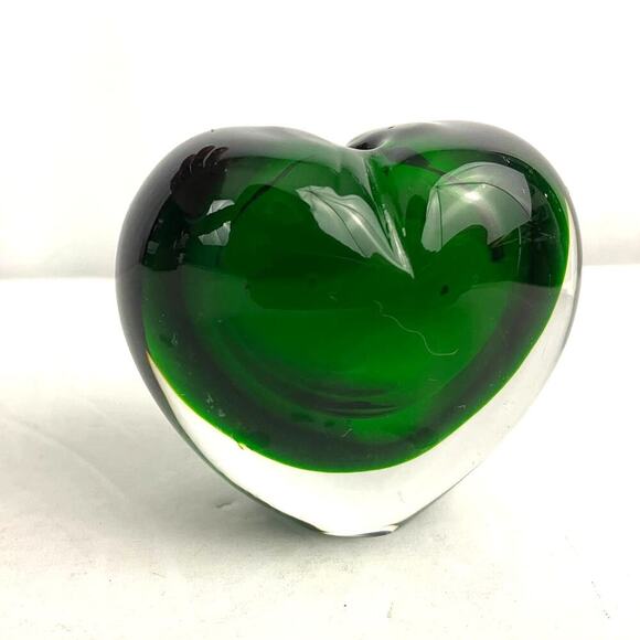 Crystal Green Clear Heart Shaped Paperweight Bud Vase Art Glass 2.5" - Picture 1 of 16